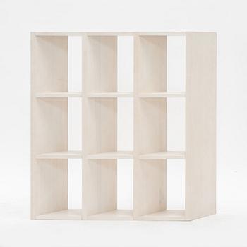 Anki Gneib, a birch 'Squeeze' shelf, Room.