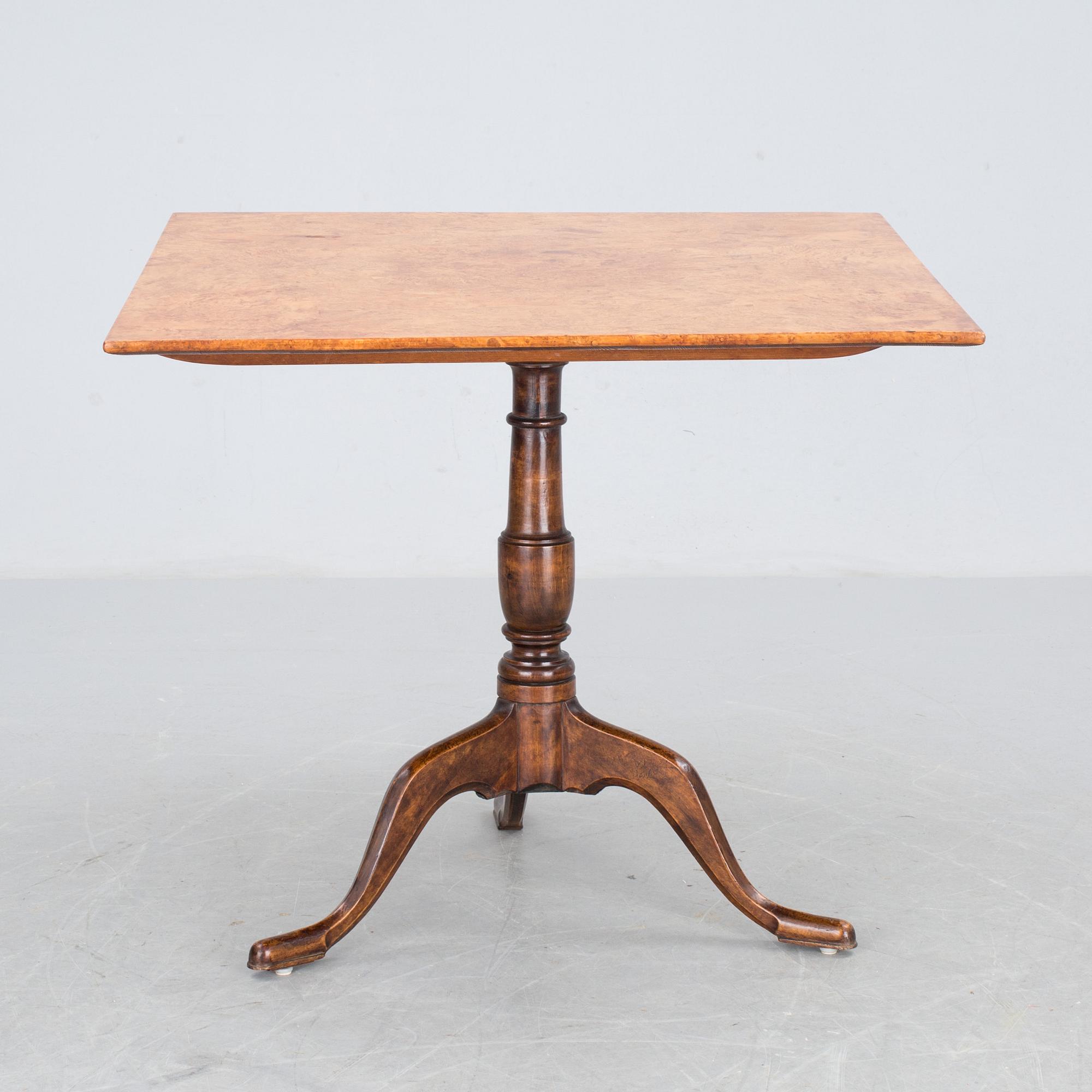 FÄLLBORD, Carl Hollst, Eskilstuna. 1800-talets början.