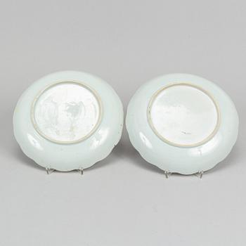 A set of six (4+2) famille rose dishes, Qing dynasty, Qianlong (1736-95).