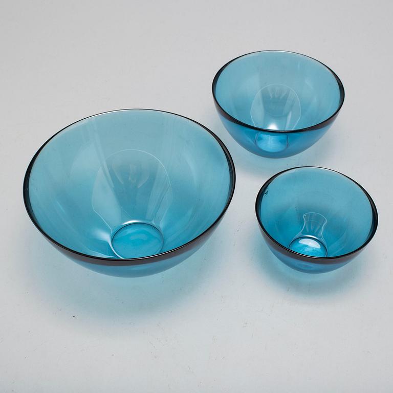 Three 'Fuga' glass bowls by Sven Palmqvist for Orrefors, dated 1998.