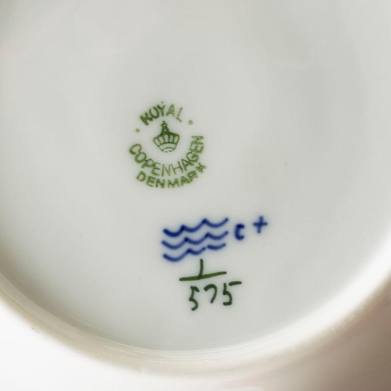 A 30-piece 'Musselmalet' coffee service from Royal Copenhagen, Denmark.