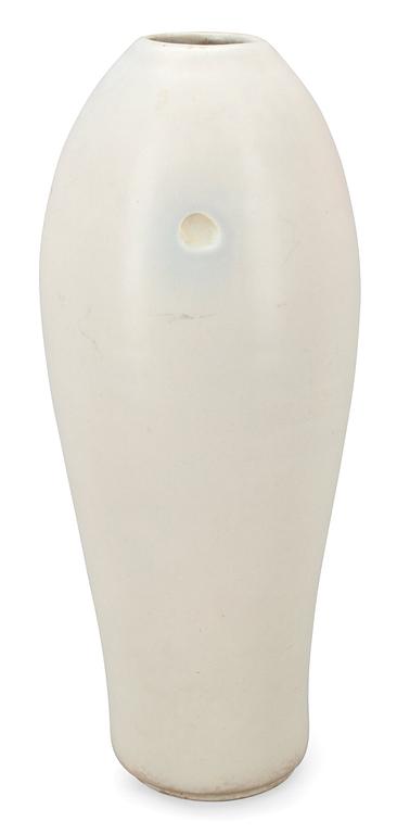 Toini Muona, A CERAMIC VASE.