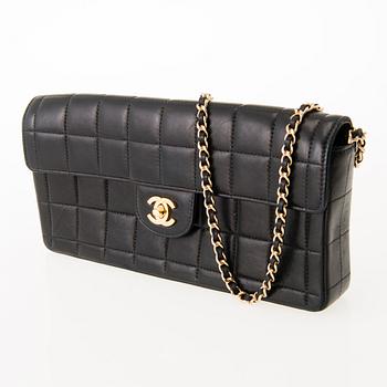 Chanel bag "Chocolate Bar East West Bag".