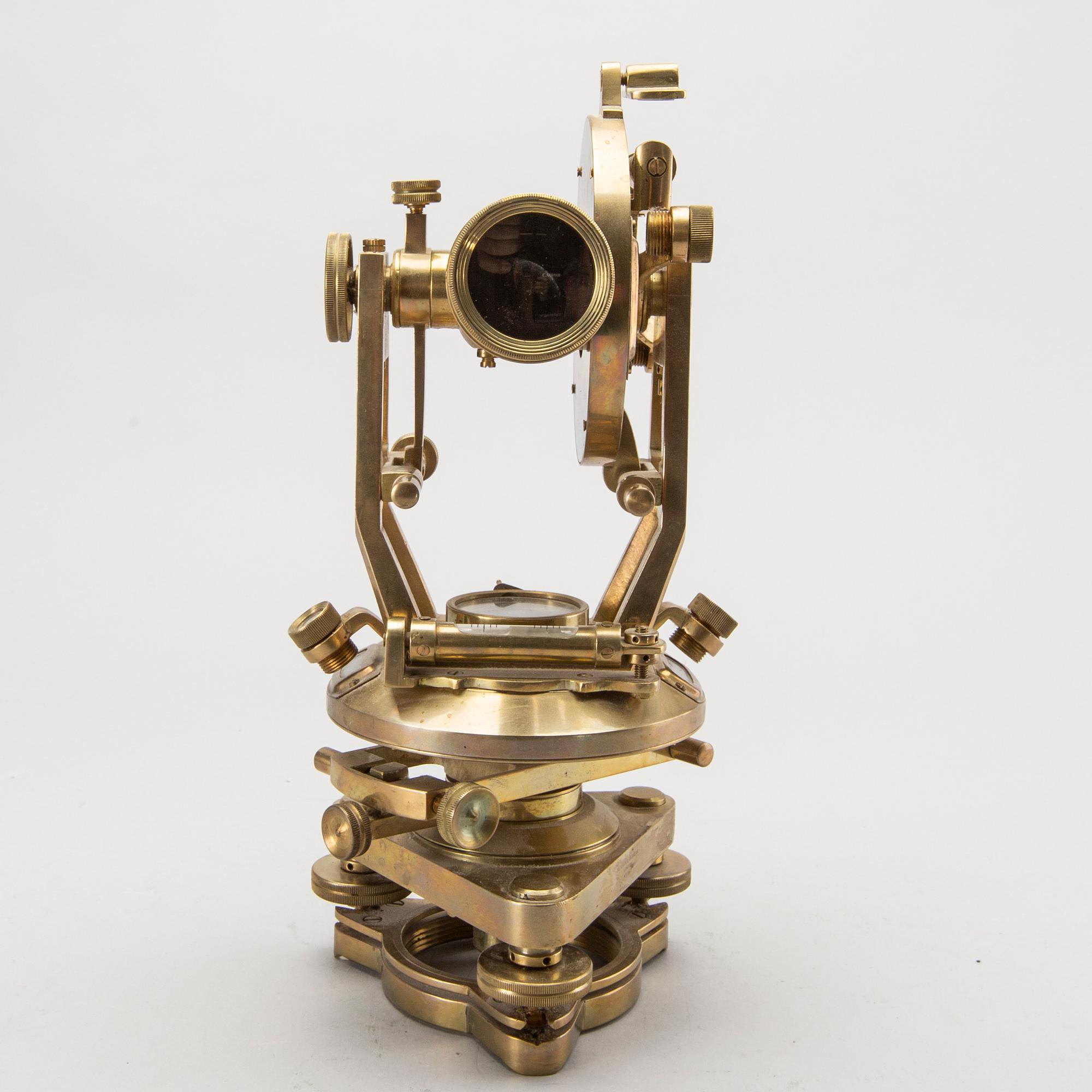 Theodolite, Newman & Guardia, London  England, 20th century first part.