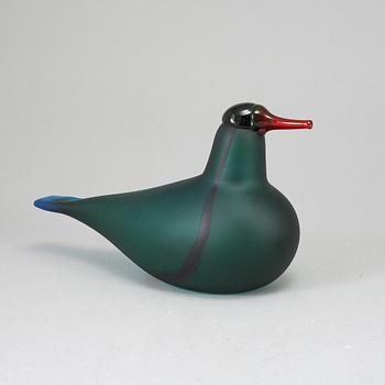 OIVA TOIKKA, a glass bird, Matte Green Lapwing 2006, signed O. Toikka Nuutajärvi.