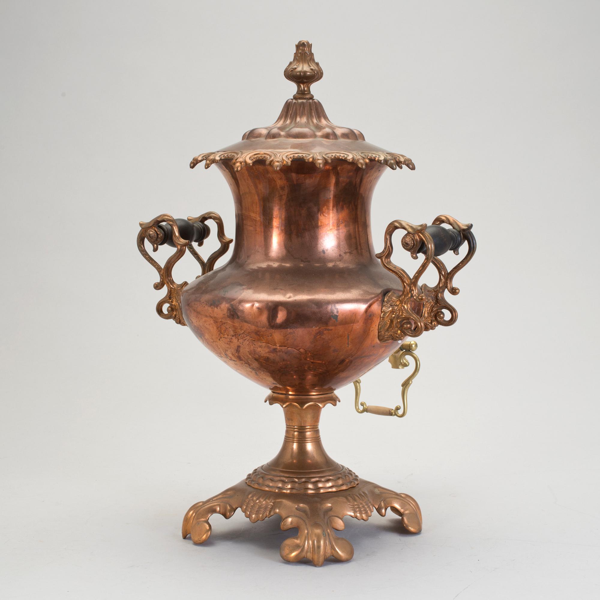SAMOVAR, koppar och mässing. England, 1800-talets slut.