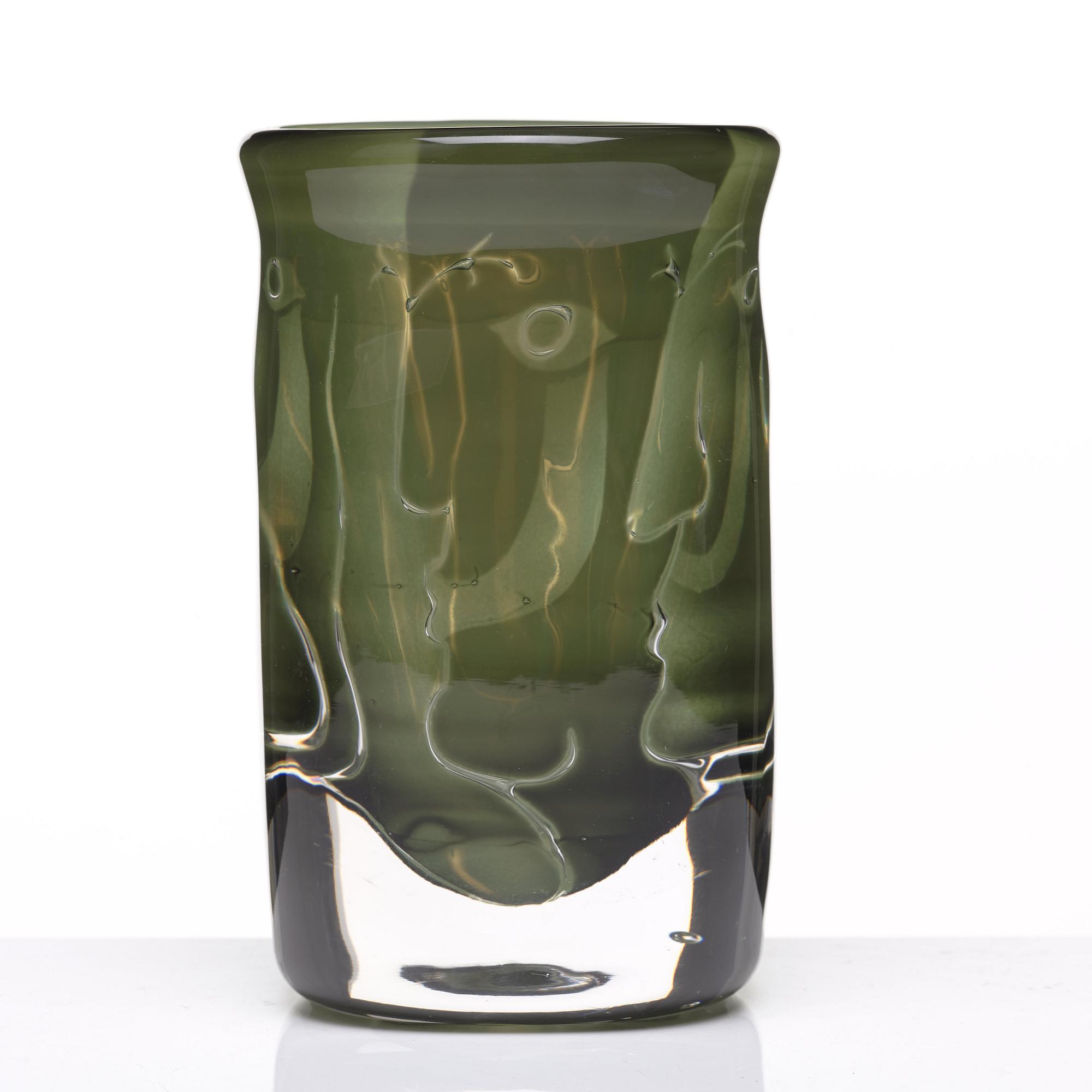 Ingeborg Lundin, an "Ariel" glass vase "Faces", Orrefors, Sweden 1971.