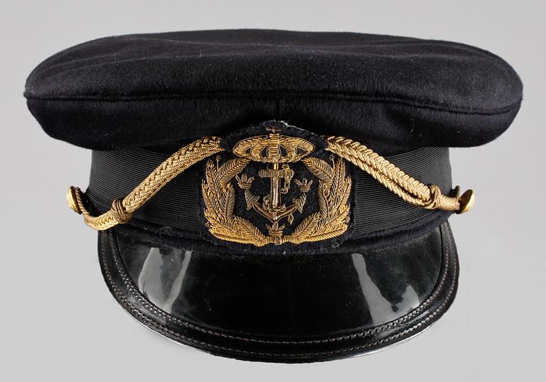 UNIFORM FÖR KOMMENDÖRSKAPTEN FÖR SVENSKA KUNGL. FLOTTAN, 12 delar, 1900-talets mitt/andrahälft.