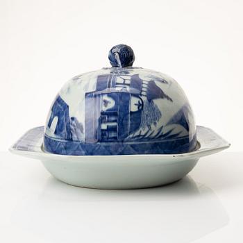 Karott med huv, porslin. Kina, Qianlong (1736-95)/Jiaqing (1796-1820).