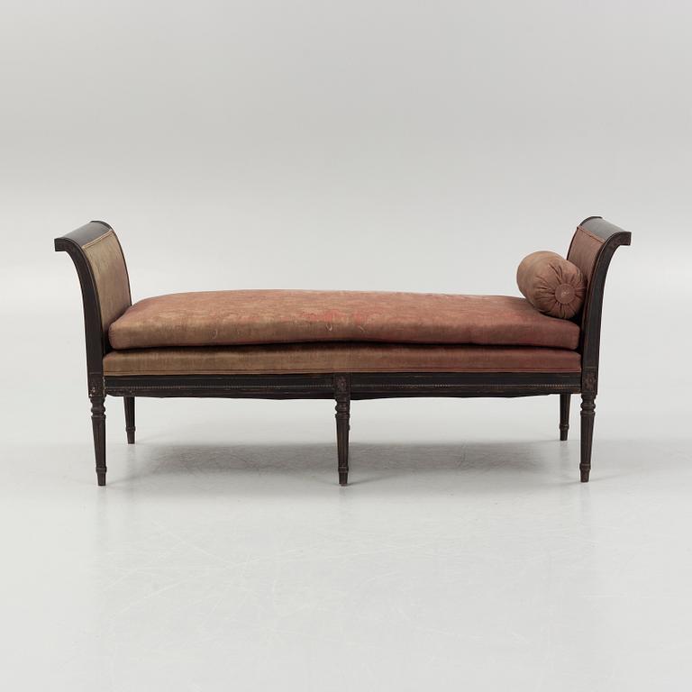 Bankettsoffa, gustaviansk stil, omkring 1900.