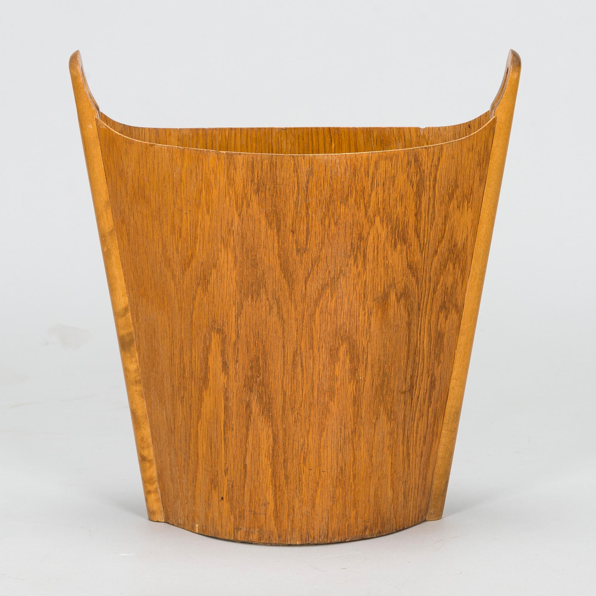 Einar Barnes, a 'Skandi' paper basket, SAROY, Salon Radiolaatikko Oy, Finland 1960s-70s.