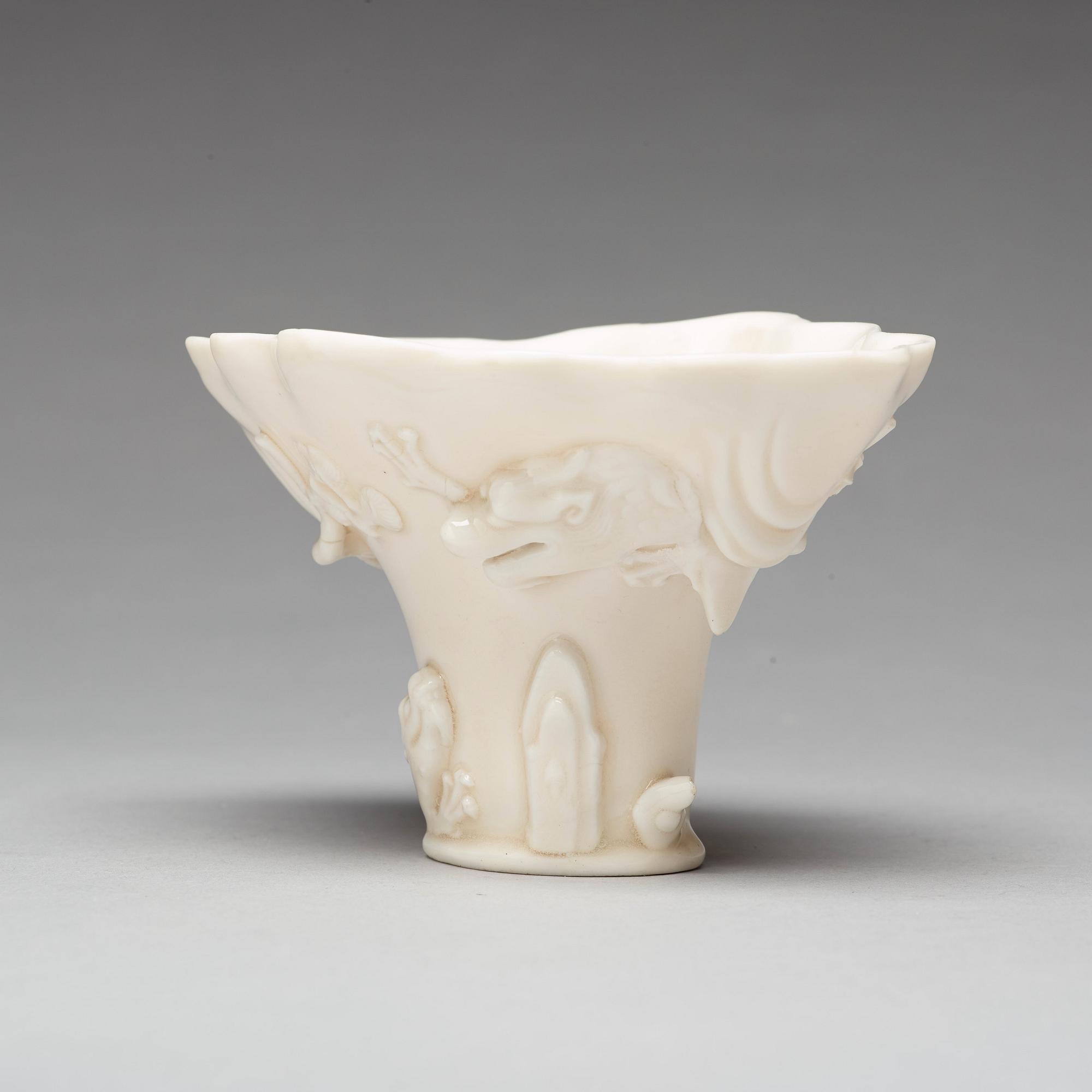 VINOFFERBÄGARE, blanc de chine. Kina, 1600-tal.
