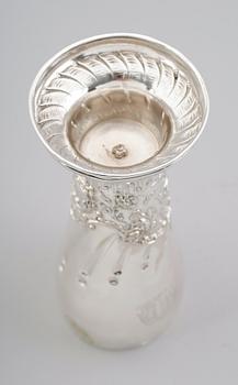 VAS, silver, C Frey & Söhne, Tyskland, 1900-talets första hälft. Vikt ca 449 gram.