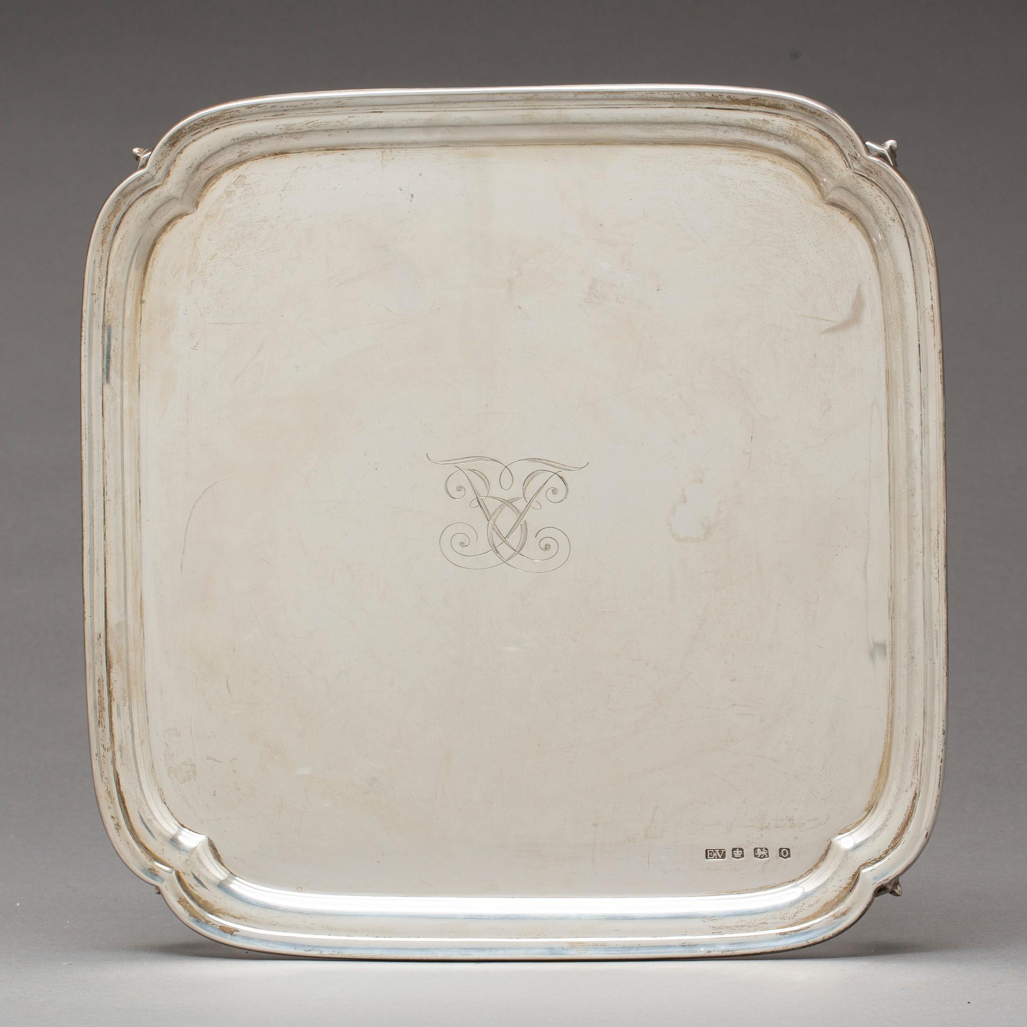 SALVER, Edward Viner Sheffield 1931, silver, vikt ca 1176 g.