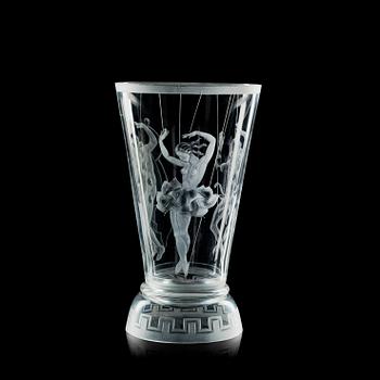 648. A Vicke Lindstrand engraved glass vase, Orrefors 1931.