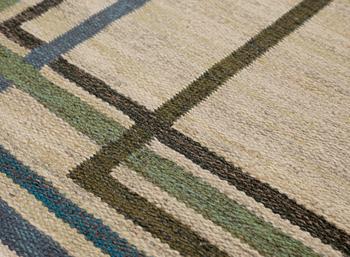 CARPET. Flat weave. 247 x 164 cm. Sweden 1950s-60s. Possibly designed by Ingrid Dessau.