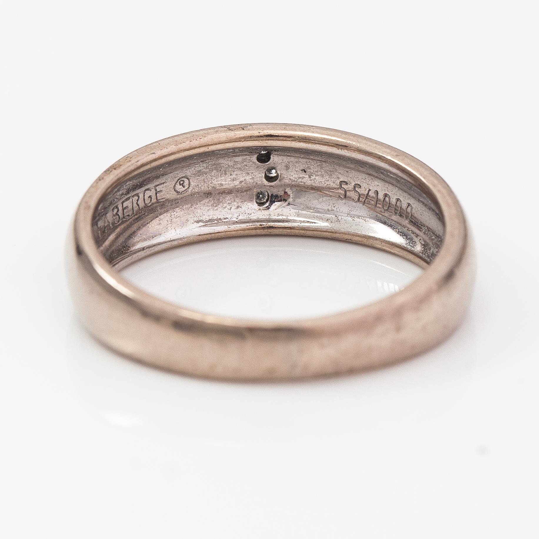 Fabergé, An 18K white gold ring with enamel and diamonds ca. 0.04 ct in total. Victor Mayer.