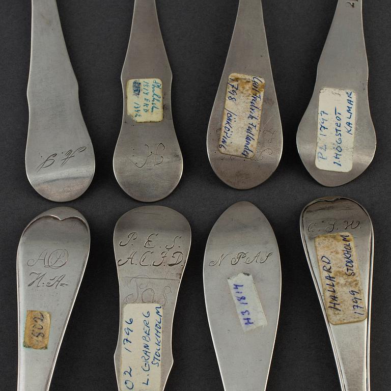 Eight silver spoons, including Johan Abraham Hallard, Stockholm (1774-1809) and Lars Granberg, Stockholm (1788-1806).