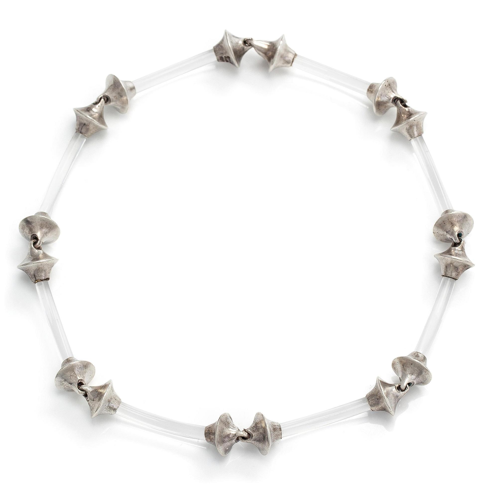 Björn Weckström, kaulakoru, "Destinina", hopeaa, akryylia.