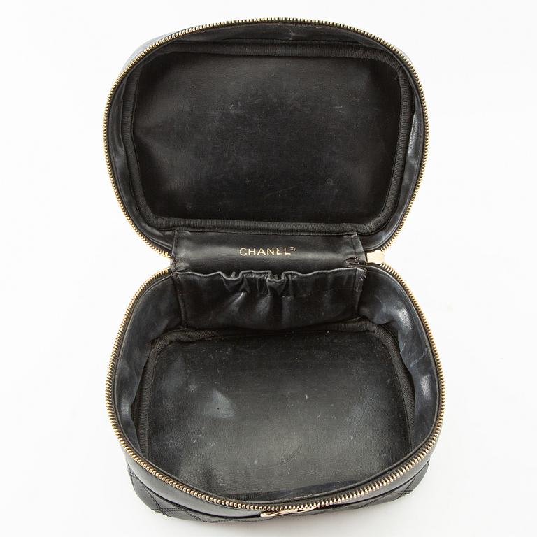 Chanel, vanity bag.