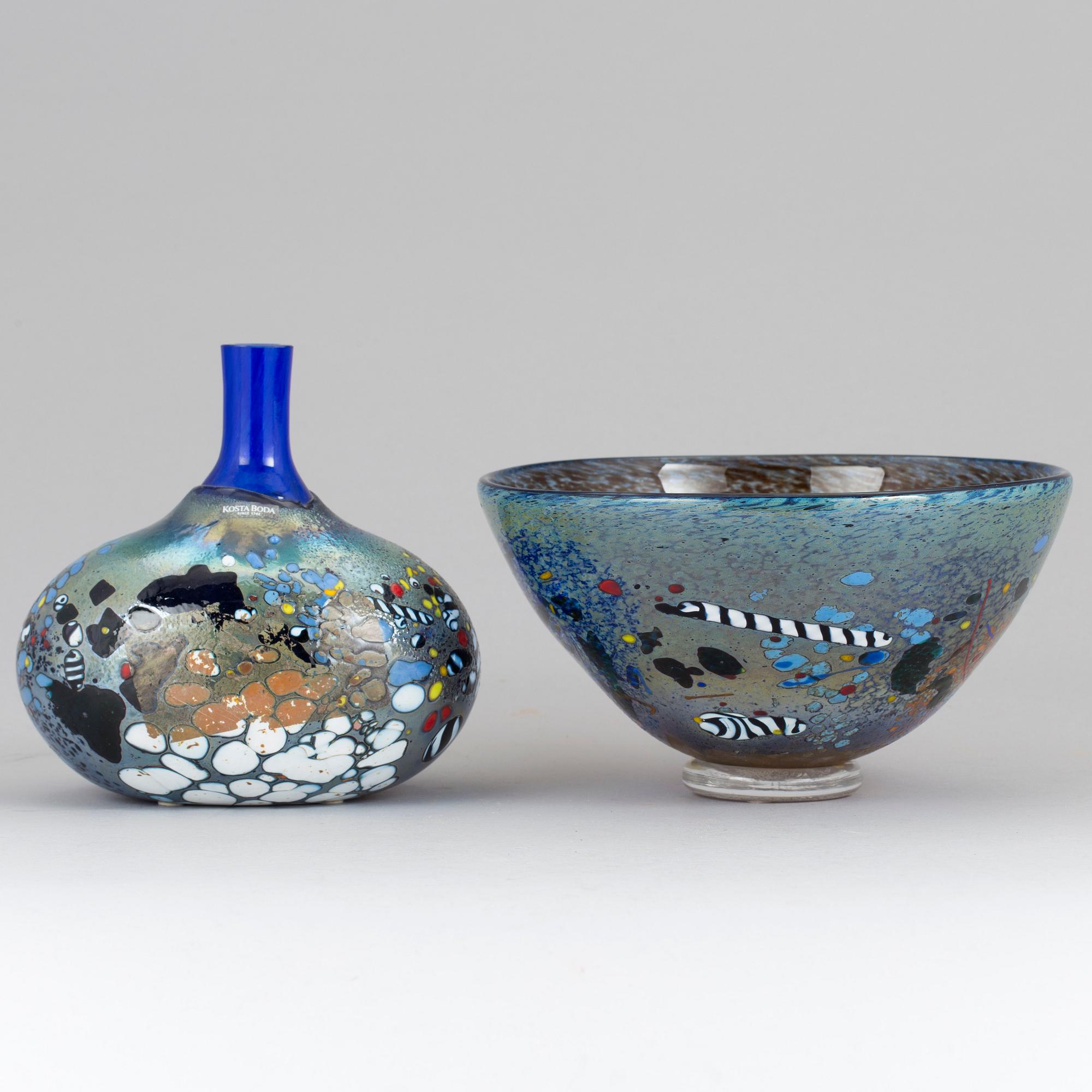 BERTIL VALLIEN, a vase and bowl, Kosta Boda Atelier. Signed.
