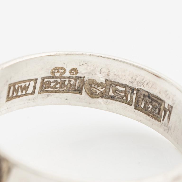 Liisa Vitali, ring och armband, "Leppäkerttu", sterlingsilver.