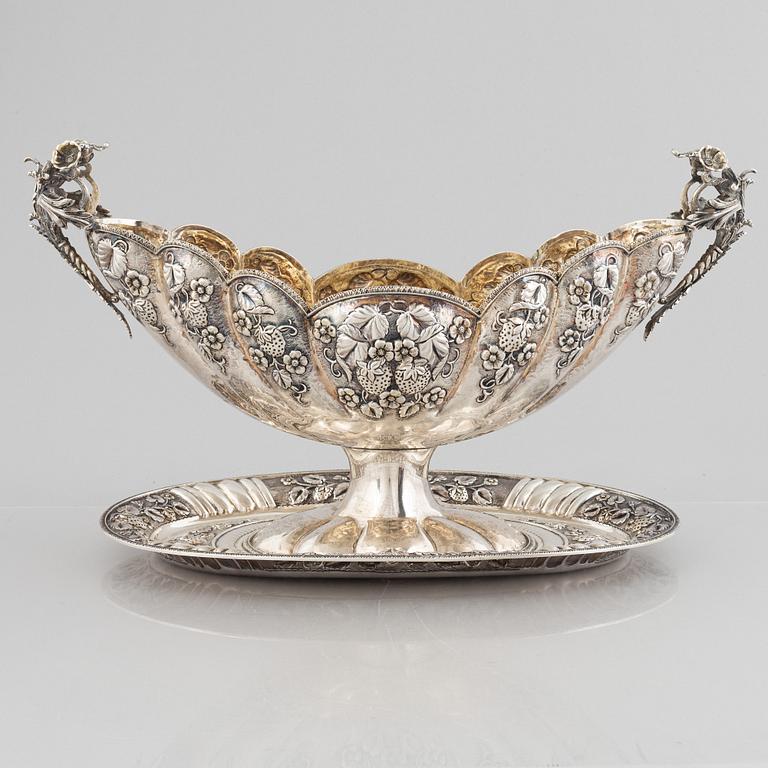 Jardinjär med fat, sterlingsilver, Grekland, 1900-tal.