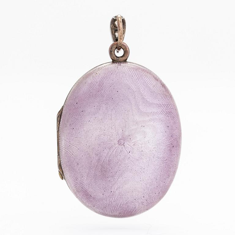 Medaljon/riipus, 14K kultaa, hopeaa, guilloche-emalia ja jalokiviä, Venäjä, 1900-luvun alkupuoli.