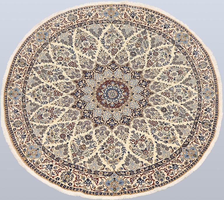 A part silk Nain rug, so called 9LAA, diameter c. 203 cm.