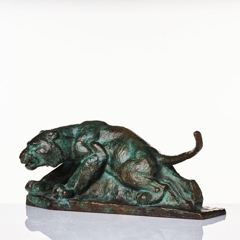 Jussi Mäntynen, Sneaking lion.