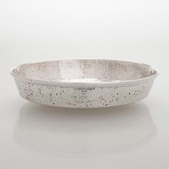 Tapio Wirkkala, skål, sterlingsilver, TW 289, Kultakeskus, Tavastehus 1969. Modellen formgiven 1963.