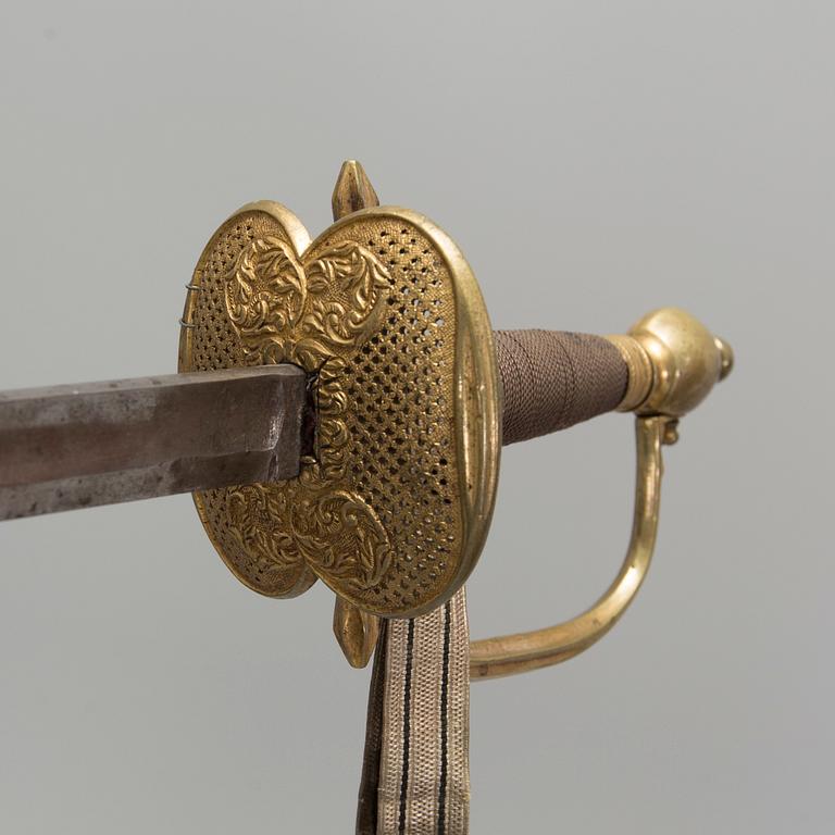 A 19TH CENTURY INFANTRY SWORD.