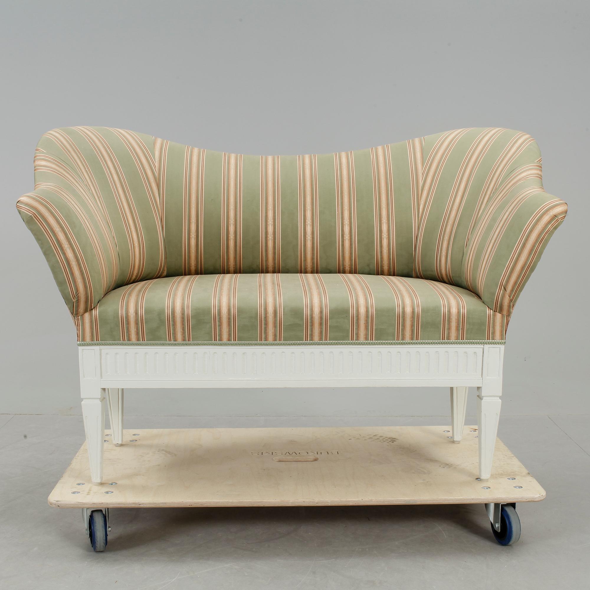 SOFFA, sengustaviansk, omkring 1800.