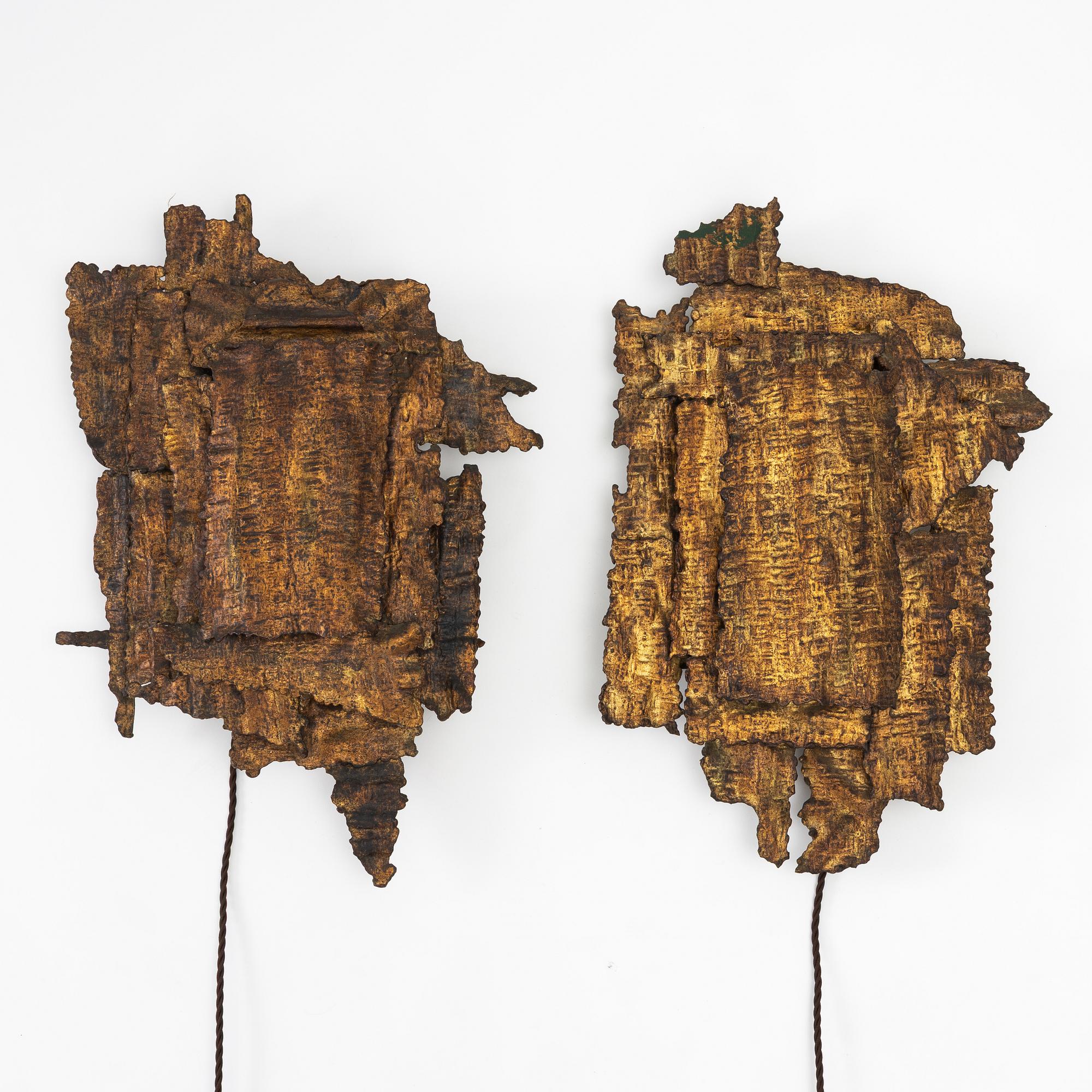 A pair of wall lamps, second half of the 20th century.