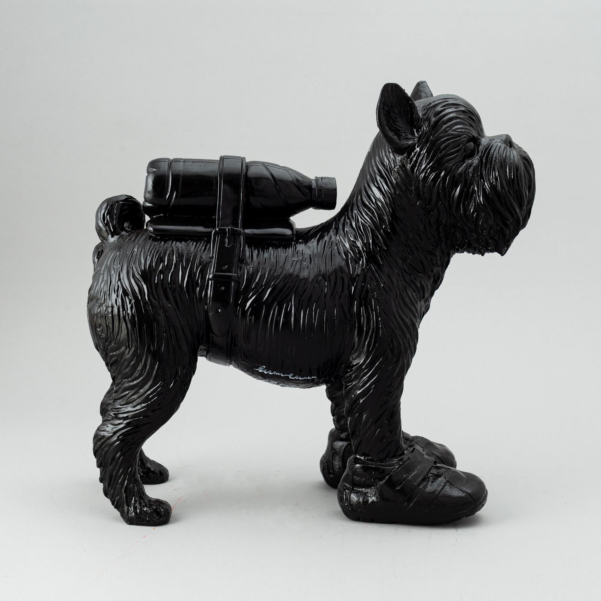 William Sweetlove, sculpture, plastic, signed 53/75.