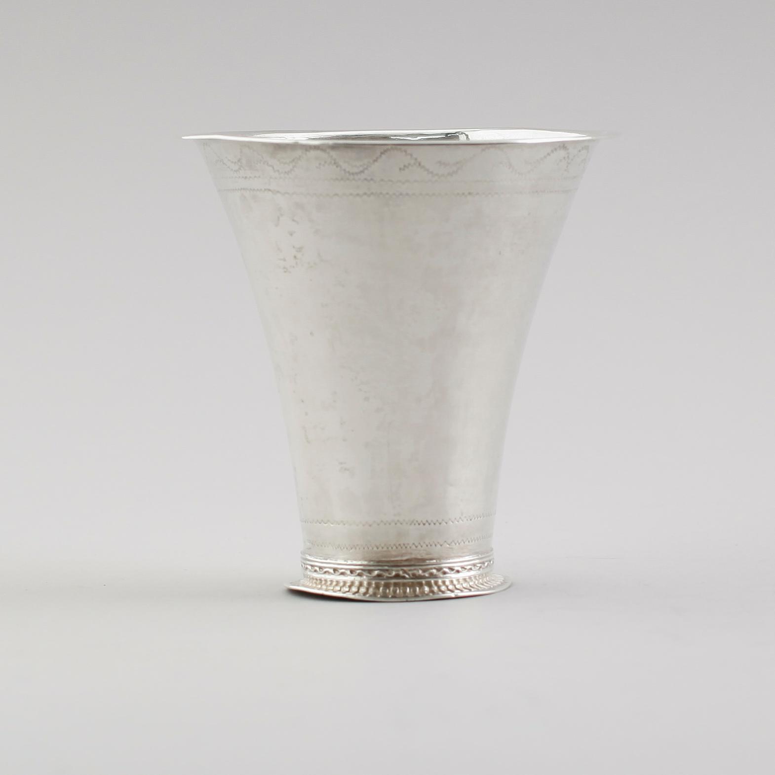 BÄGARE, silver, Lars Biugg, Jönköping 1776. Vikt ca 48 gram.