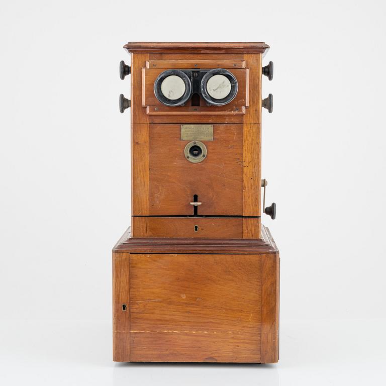 Mahogany tabletop stereoscope, circa 1900.