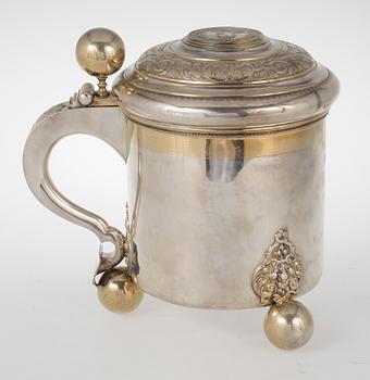 DRYCKESKANNA, silver, renässansstil, firma Gustaf Möllenborg, Stockholm 1896. Tot vikt ca 990 gram.