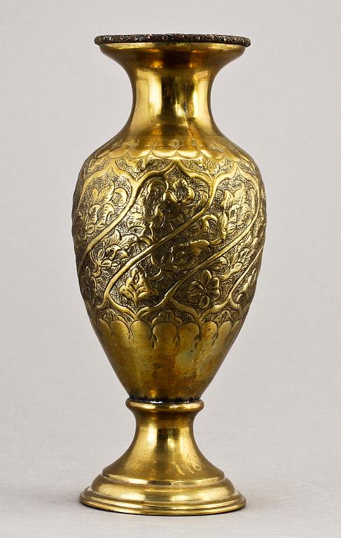 VAS, mässing, Persisk, 1900-tal.