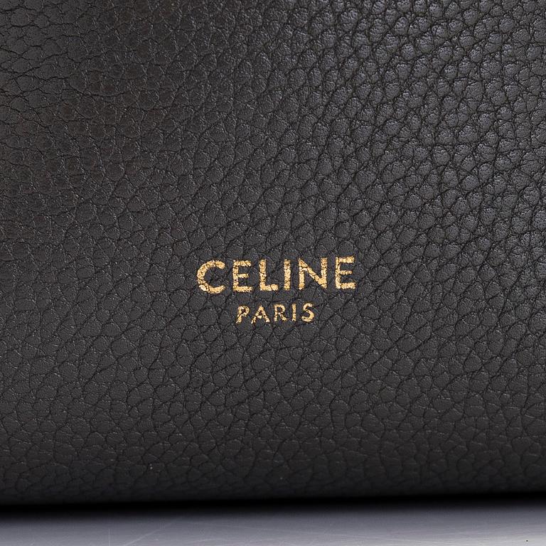 Céline, a "Seau Sangle Small" bag.