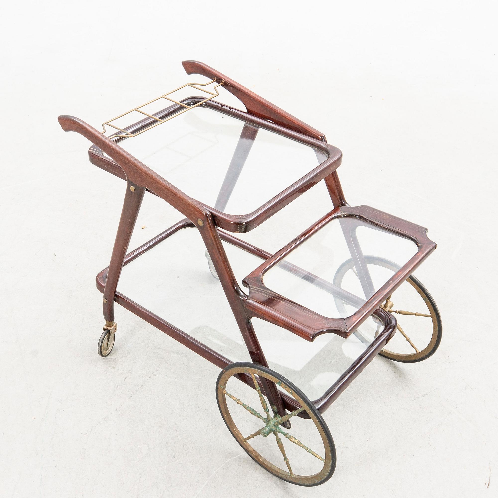 Serving cart, first half of the 20th century.