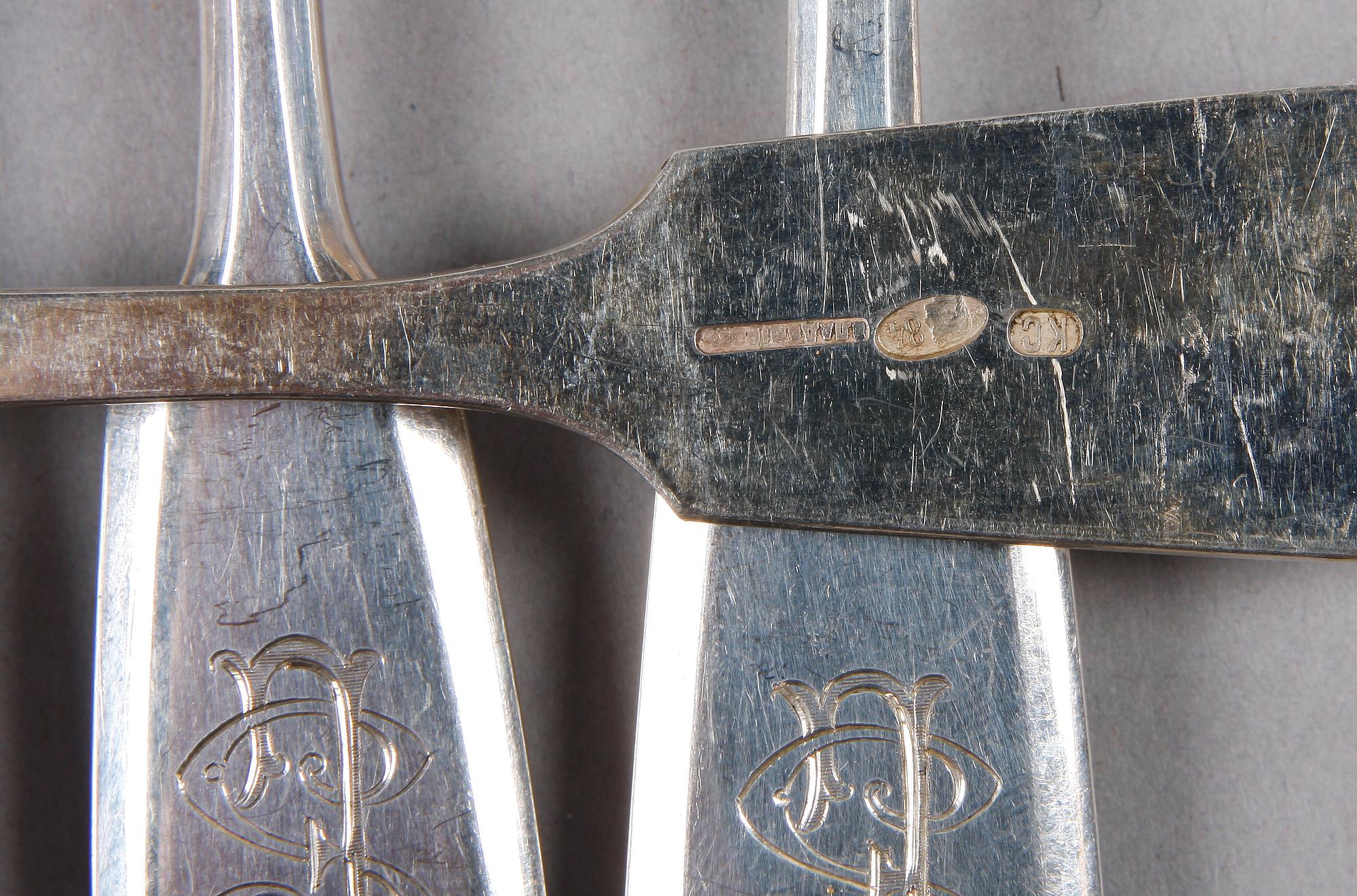 MATBESTICK, 12 st, silver, Ryssland sent 1800-tal.