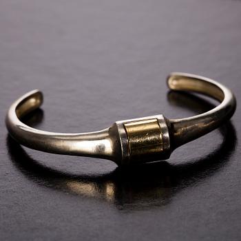 HALSSMYCKE, silver, syntetisk sten, Elis Kauppi, Kupittaan Kulta 1970-tal. ARMRING, sterling silver.