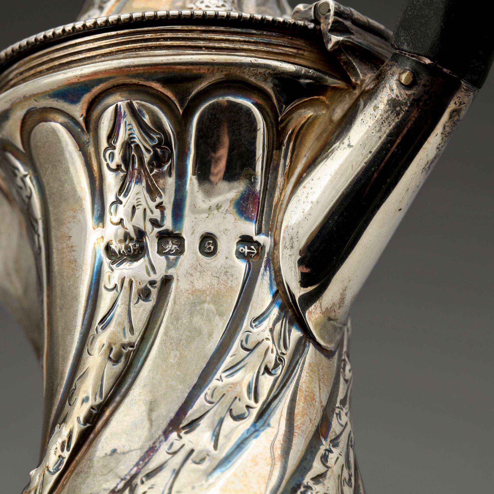 Kaffekanna, silver, rokokostil, Birmingham, England, 1892. Totalvikt ca 280 gram.