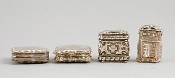 DOSOR, 4 st, silver, 1800-tal. Vikt ca 111 gram.