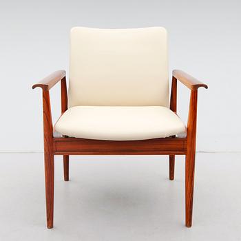 KARMSTOL, "Diplomat", Finn Juhl, France & Søn, 1900-talets andra hälft.