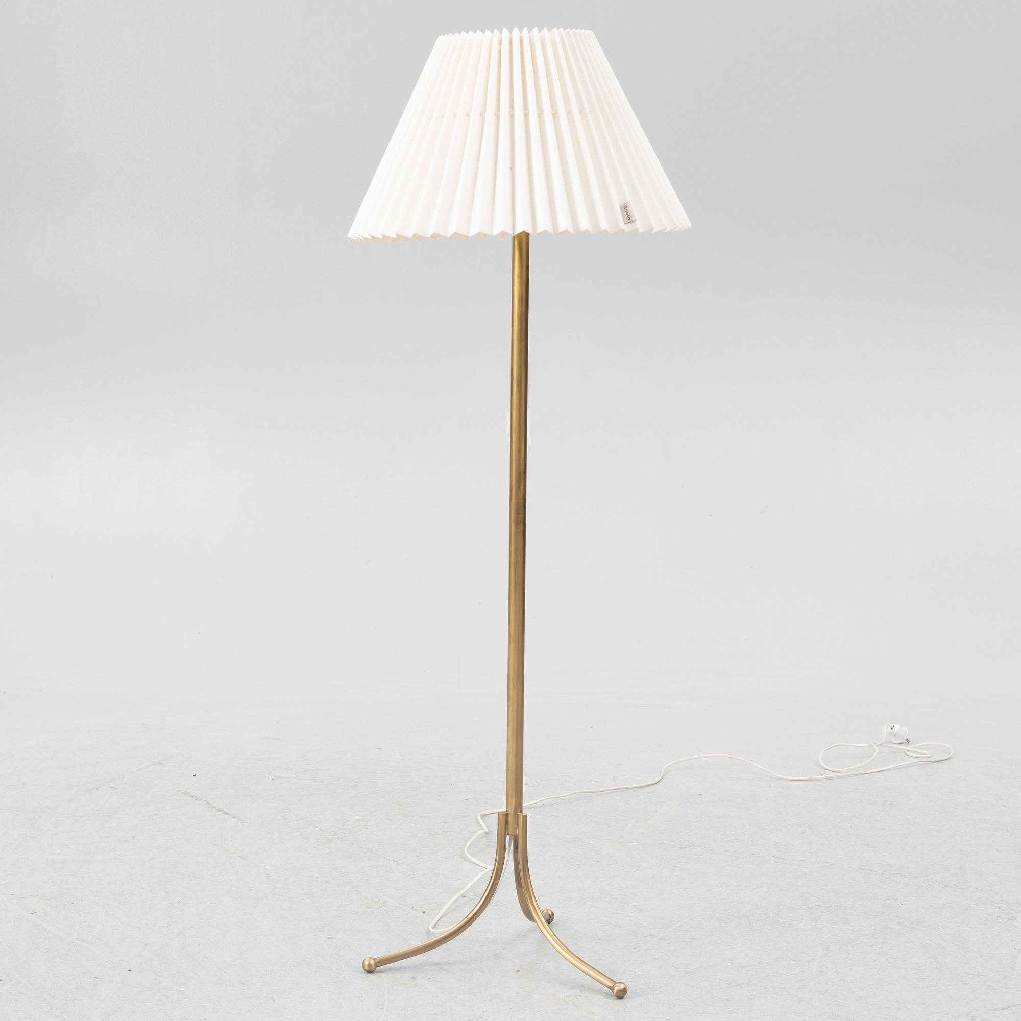 Josef Frank, golvlampa, modell G 2326, Firma Svenskt Tenn.