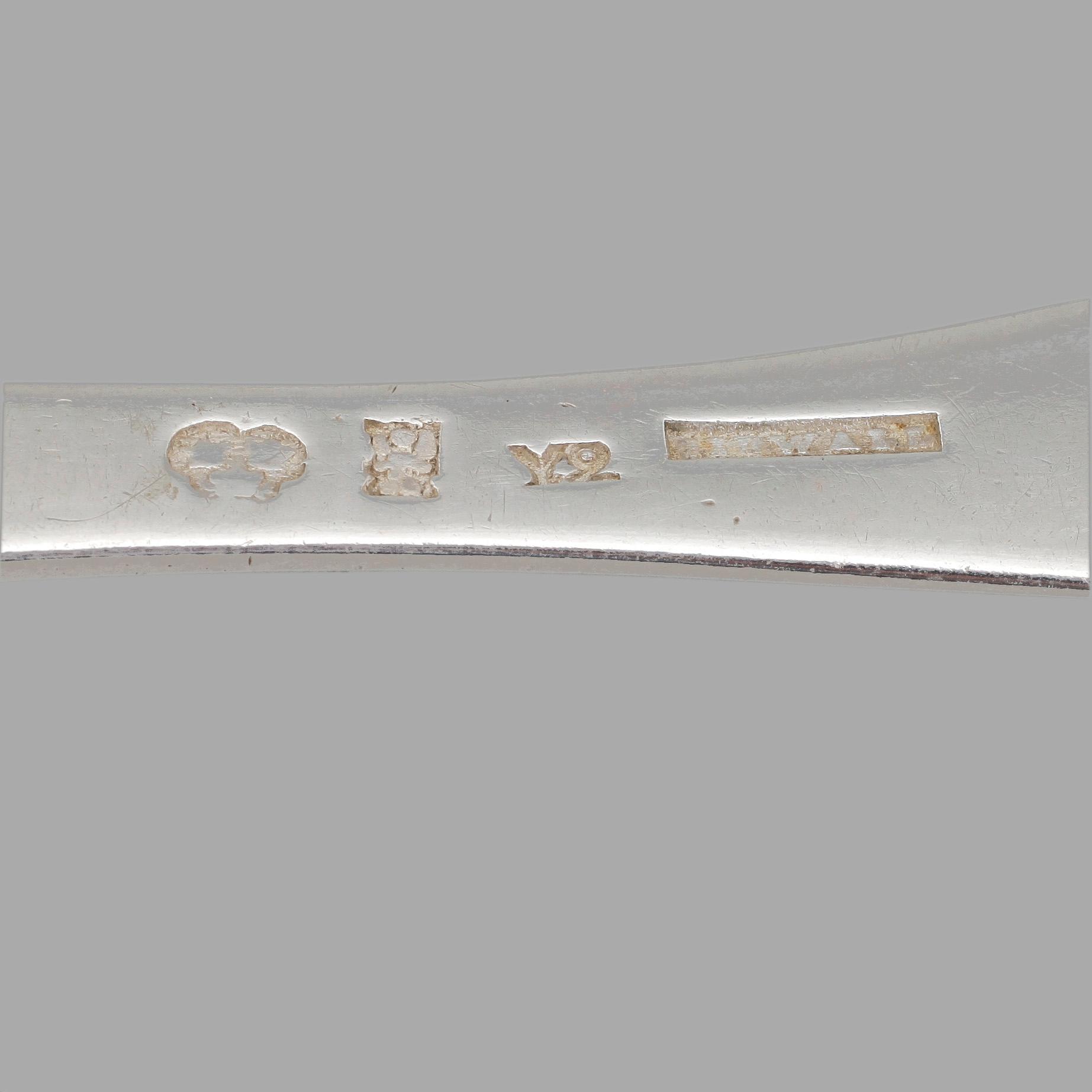 SÅSSLEV samt SKEDAR, 5 st, silver, Sverige tidigt 1800-tal. Tot silvervikt ca 235 gram.