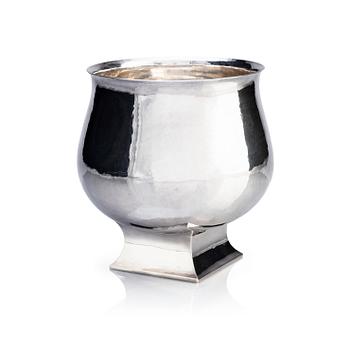 461. Sigurd Persson, a sterling silver bowl, Stockholm 1968.