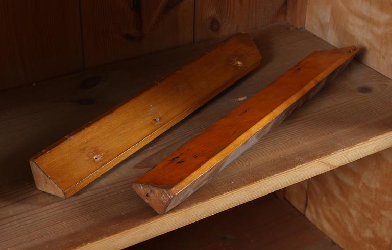 BOKSKÅP, 1800-talets första hälft.